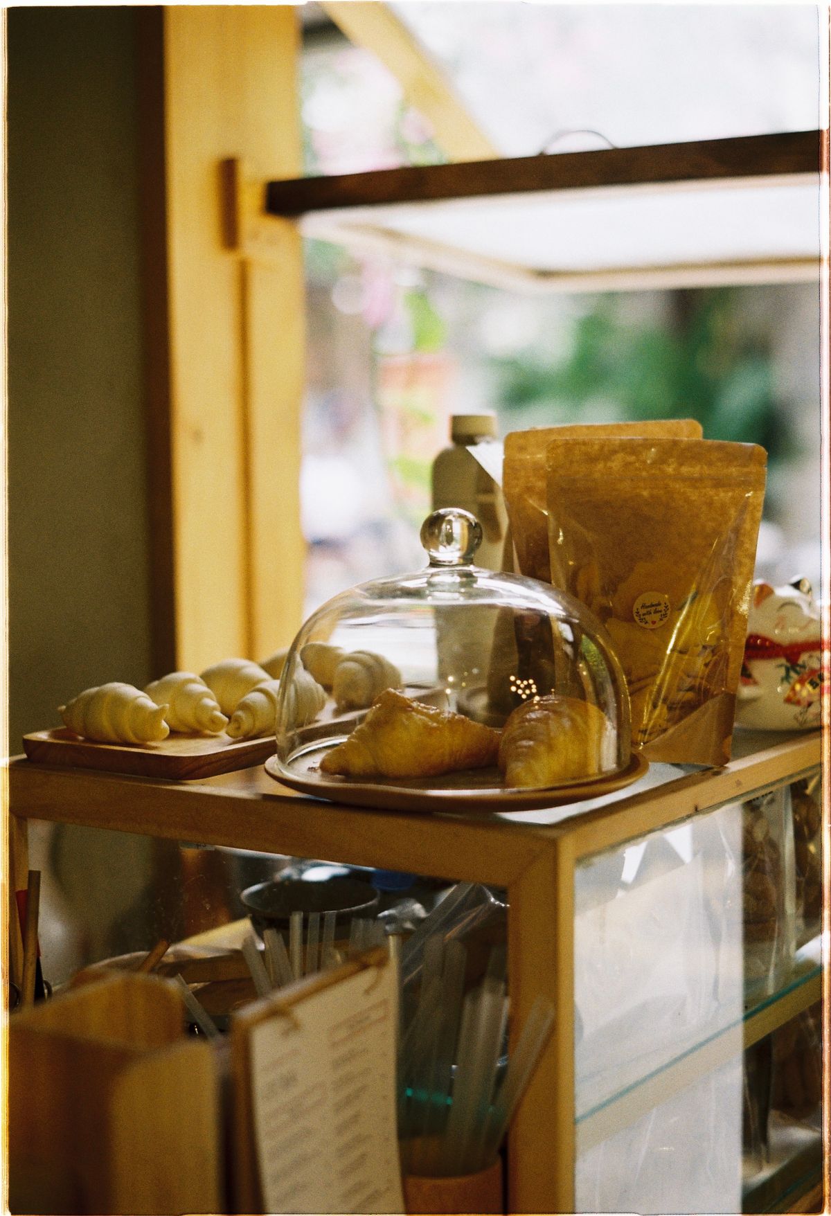 Original OCDIR directory artwork for The Green Door on Fern Bakery — not a business photograph