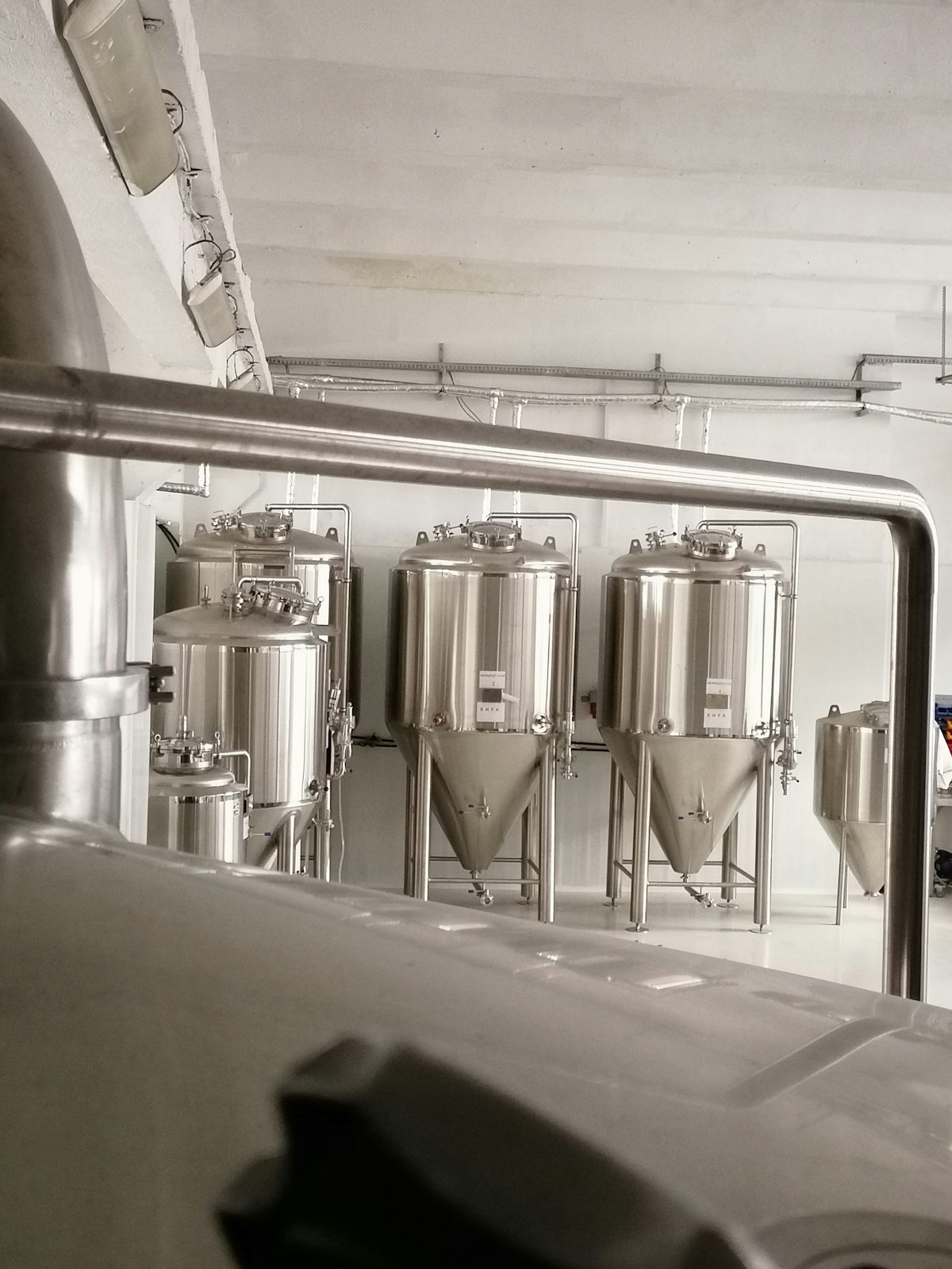 Original OCDIR directory artwork for Tustin Brewing Company — not a business photograph